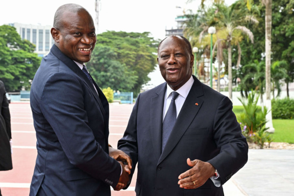 En Côte d’Ivoire, le putschiste gabonais Brice Oligui Nguema vient chercher le soutien d’Alassane Ouattara
