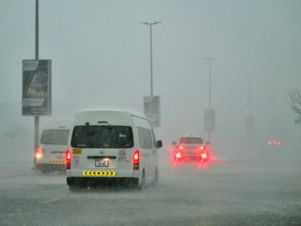 Tempête "exceptionnelle" à Dubaï, l'aéroport détourne une partie des vols Tempête "exceptionnelle" à Dubaï, l'aéroport détourne une partie des vols