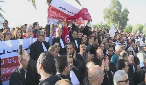 Mobilisation des avocats tunisiens contre la répression dub régime de Kais Saied Mobilisation des avocats tunisiens contre la répression dub régime de Kais Saied
