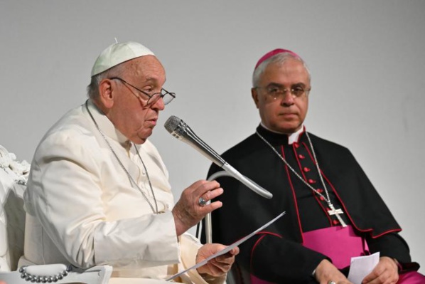 A Trieste, le pape fustige la "culture du rejet" et les "tentations populistes" A Trieste, le pape fustige la "culture du rejet" et les "tentations populistes"