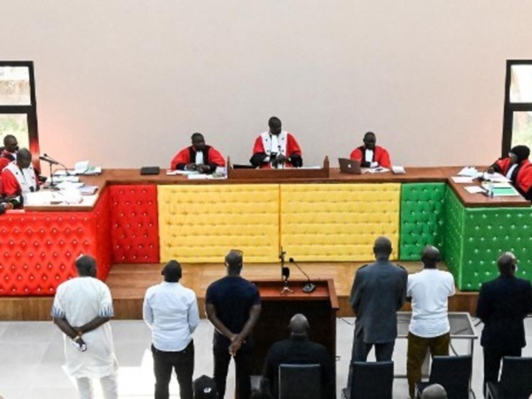 Guinée : le verdict de la victoire pour les victimes du massacre du 28 septembre 2009 (FIDH) Guinée : le verdict de la victoire pour les victimes du massacre du 28 septembre 2009 (FIDH)