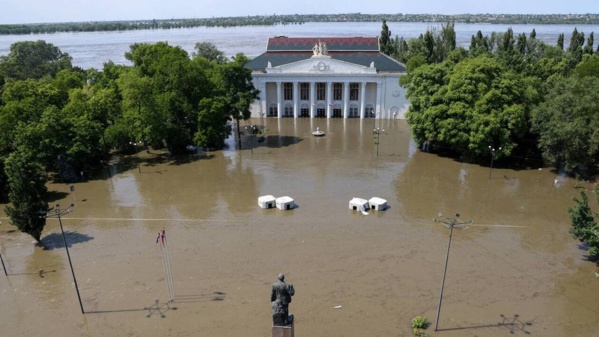 Des frappes russes près du barrage de Kiev suscitent des craintes quant à des inondations et des coupures d'électricité Des frappes russes près du barrage de Kiev suscitent des craintes quant à des inondations et des coupures d'électricité