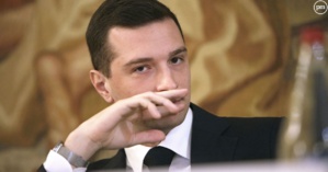 Jordan Bardella co-auteur de "faux documents" selon Libération, le président du RN dément Jordan Bardella co-auteur de "faux documents" selon Libération, le président du RN dément
