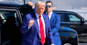 Trump "sain et sauf" après des tirs près de lui, selon son équipe de campagne et le Secret Service Trump "sain et sauf" après des tirs près de lui, selon son équipe de campagne et le Secret Service