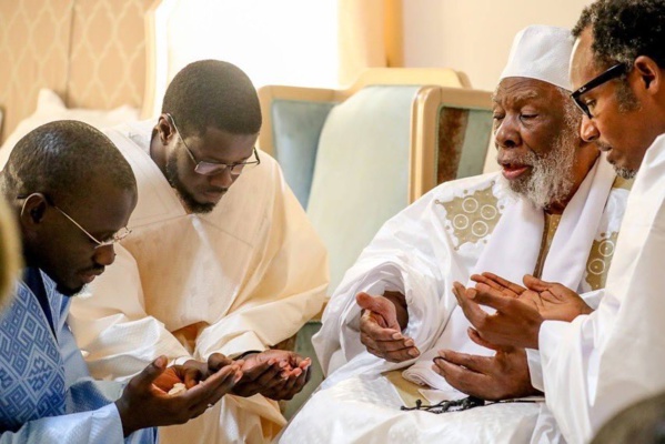 Le président de la République chez le khalife général des Ndiassane, le 19 septembre 2024 Le président de la République chez le khalife général des Ndiassane, le 19 septembre 2024