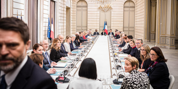 Le premier conseil des ministres du gouvernement Barnier, le 23 septembre 2024 Le premier conseil des ministres du gouvernement Barnier, le 23 septembre 2024