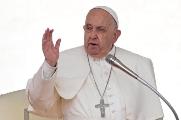 Le pape appelle à un cessez-le-feu immédiat au Liban "martyrisé" Le pape appelle à un cessez-le-feu immédiat au Liban "martyrisé"