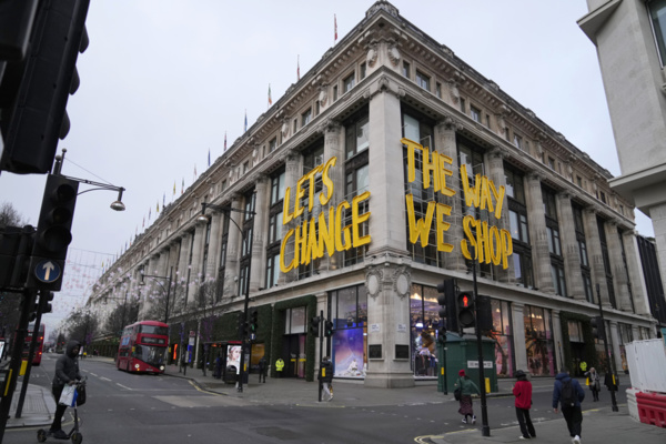 Le fonds souverain saoudien acquiert 40% des grands magasins de luxe Selfridges Le fonds souverain saoudien acquiert 40% des grands magasins de luxe Selfridges