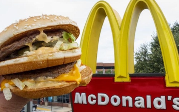 McDo: Un mort et des malades à cause d’une bactérie dans des hamburgers McDo: Un mort et des malades à cause d’une bactérie dans des hamburgers