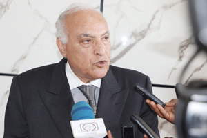 Ahmed Attaf, ministre algérien des Affaires étrangères. Ahmed Attaf, ministre algérien des Affaires étrangères.