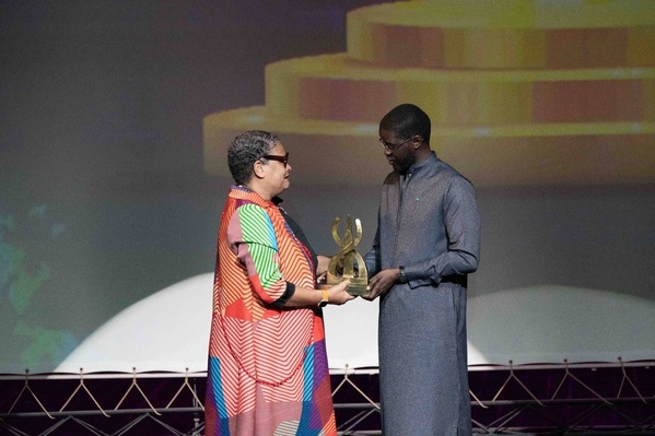 La Martiniquaise Agnès Brezephin remporte le Grand Prix Léopold Sédar Senghor du Dak’art 2024 La Martiniquaise Agnès Brezephin remporte le Grand Prix Léopold Sédar Senghor du Dak’art 2024