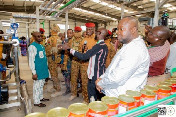 Société burkinabè de tomates : la première usine opérationnelle de l’entrepreneuriat communautaire inaugurée Société burkinabè de tomates : la première usine opérationnelle de l’entrepreneuriat communautaire inaugurée