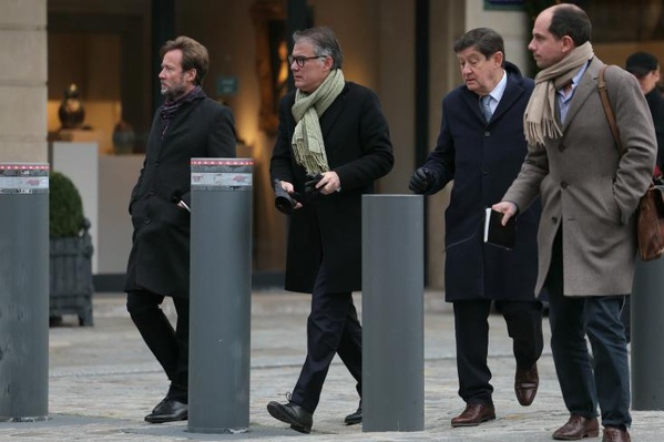 Le 1er secrétaire du PS Olivier Faure (lunettes) entre Boris Vallaud à sa droite et Patrick Kanner Le 1er secrétaire du PS Olivier Faure (lunettes) entre Boris Vallaud à sa droite et Patrick Kanner
