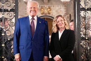 Donald Trump (g) et Giorgia Meloni, le 5 janvier 2025 Donald Trump (g) et Giorgia Meloni, le 5 janvier 2025