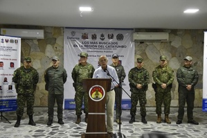 La Colombie propose au Venezuela d'affronter "ensemble" la guérilla de l'ELN La Colombie propose au Venezuela d'affronter "ensemble" la guérilla de l'ELN