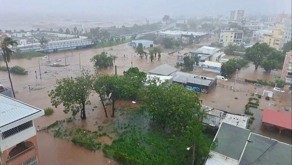 Le cyclone Garance fait au moins trois morts à La Réunion