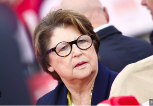 France : Martine Aubry, figure emblématique de la politique française, annonce son départ de la mairie de Lille