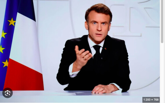 "Il veut la guerre", "un discours irréfléchi" : Emmanuel Macron vivement critiqué par le Kremlin après son allocution