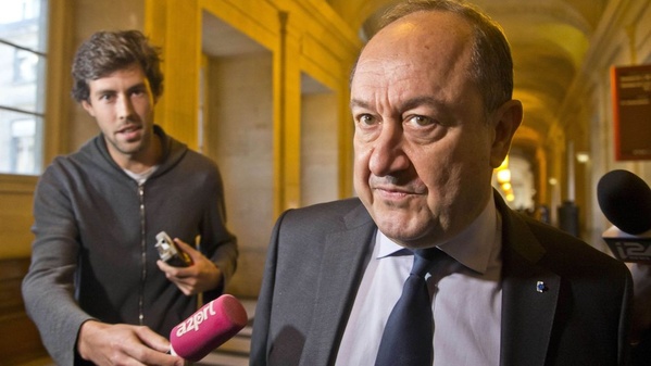 Bernard Squarcini, l'ancien chef des espions de l'intérieur surnommé Le Squale. Bernard Squarcini, l'ancien chef des espions de l'intérieur surnommé Le Squale.