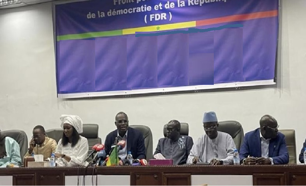 Sénégal : « L’Etat-Sonko » vu par les opposants du Front pour la défense de la démocratie et de la République (FDR) Sénégal : « L’Etat-Sonko » vu par les opposants du Front pour la défense de la démocratie et de la République (FDR)