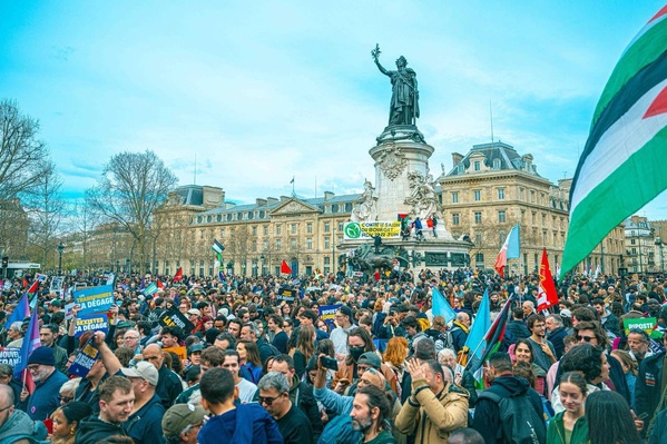 France - Des dizaines de milliers manifestants contre le racisme, LFI en pointe malgré la polémique France - Des dizaines de milliers manifestants contre le racisme, LFI en pointe malgré la polémique