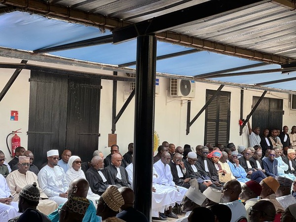 La levée du corps de Me Cheikh Khoureychi Ba à l'hôpital Principal de Dakar, le 29 novembre 2025 La levée du corps de Me Cheikh Khoureychi Ba à l'hôpital Principal de Dakar, le 29 novembre 2025