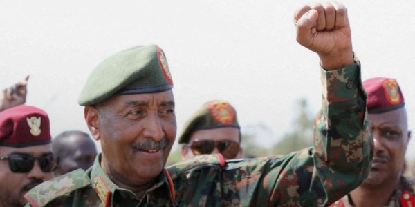 Le général Al-Bourhane Le général Al-Bourhane