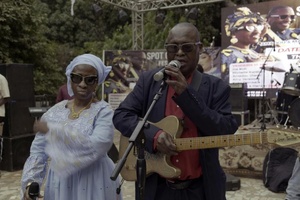 Mali: plusieurs milliers de personnes rendent un dernier hommage à Amadou Bagayoko Mali: plusieurs milliers de personnes rendent un dernier hommage à Amadou Bagayoko