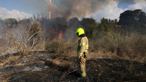 Chute d'un missile dans l'enceinte de l'aéroport de Tel-Aviv après un tir du Yémen Chute d'un missile dans l'enceinte de l'aéroport de Tel-Aviv après un tir du Yémen