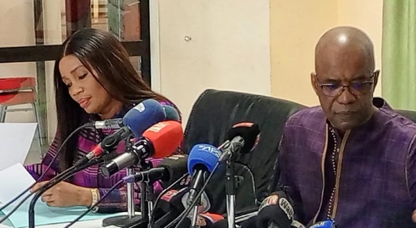 Le président du CDEPS Mamadou Ibra Kane (d) et Maïmouna Ndour Faye