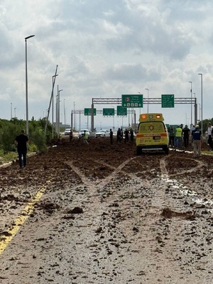 L'encline de l'aeroport Ben-Gourion touché par un tir de missile revendiqué par les Houthi du Yemen