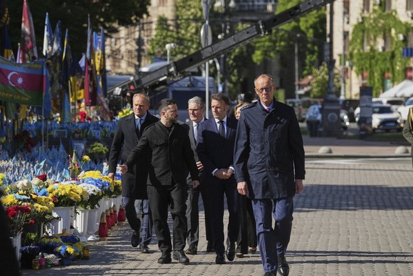 Ukraine/Sommet de Kiev : les dirigeants européens proposent à Moscou un cessez-le-feu de 30 jours à compter de lundi Ukraine/Sommet de Kiev : les dirigeants européens proposent à Moscou un cessez-le-feu de 30 jours à compter de lundi