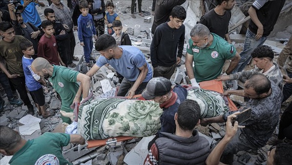 A Jabalia, territoire de Gaza, les massacres israéliens contre les civils palestiniens ne s'arrêtent jamais.