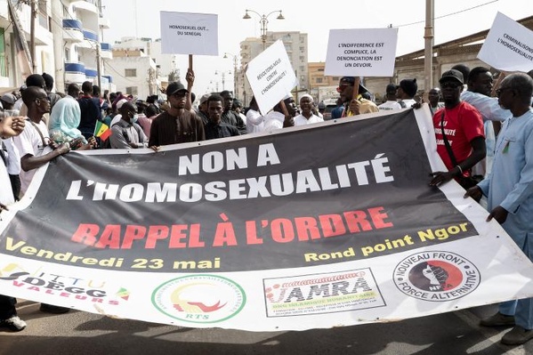 Sénégal - Manifestation pour exiger le durcissement des peines contre l’homosexualité Sénégal - Manifestation pour exiger le durcissement des peines contre l’homosexualité