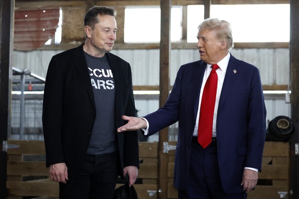 Elon Musk (g) et Donald Trump Elon Musk (g) et Donald Trump
