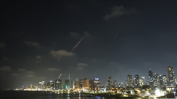 Tel-Aviv, la capitale israélienne fortement touchée par les missiles iraniens Tel-Aviv, la capitale israélienne fortement touchée par les missiles iraniens