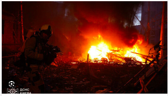 Ukraine: des bombardements sur Kiev et sa région font au moins sept morts