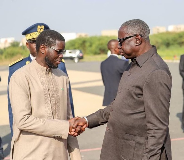 Le président Bassirou Diomaye Faye (g.) et son ministre de l'Intérieur Jean-Baptiste Tine Le président Bassirou Diomaye Faye (g.) et son ministre de l'Intérieur Jean-Baptiste Tine