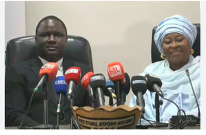 Déthié Fall (g.) et Maïmouna Dièye, lors de la passation de service le 15 septembre 2025