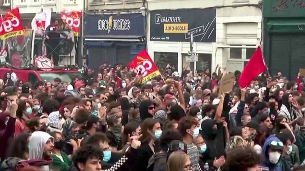 Après une mobilisation "réussie", Lecornu va de nouveau recevoir les syndicats Après une mobilisation "réussie", Lecornu va de nouveau recevoir les syndicats