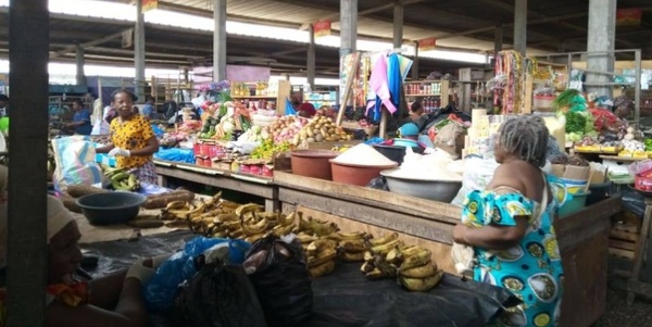 Le grand marché de Yopougon à Abidjan Le grand marché de Yopougon à Abidjan
