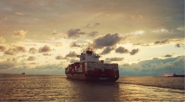 L'accord mondial sur la décarbonation des bateaux repoussé sous pression américaine