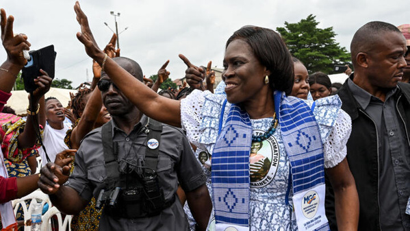 La candidate Simone Ehivet Gbagbo en campagne électorale