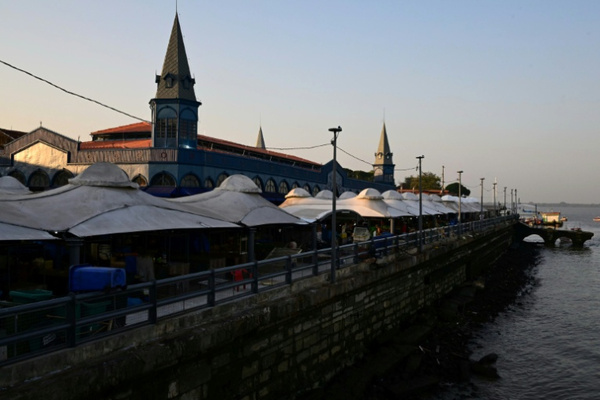 A la COP30 de Belem, les dirigeants constatent l'échec sur l'accord de Paris et appellent au sursaut A la COP30 de Belem, les dirigeants constatent l'échec sur l'accord de Paris et appellent au sursaut