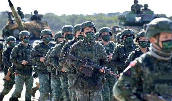 L'armée taïwanaise en état d'alerte après le lancement des manoeuvres militaires chinoises L'armée taïwanaise en état d'alerte après le lancement des manoeuvres militaires chinoises