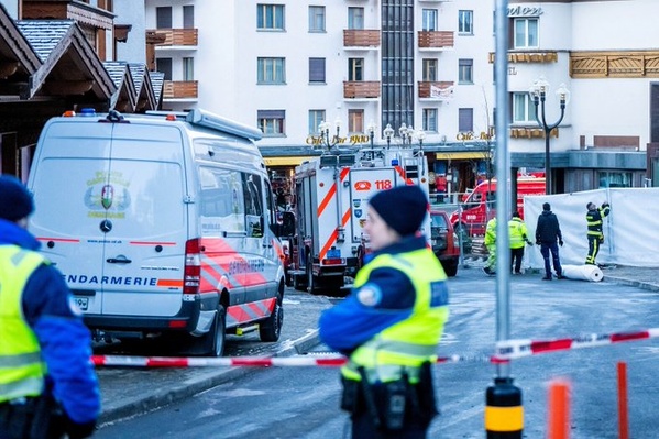 Suisse - Une quarantaine de morts et une centaine de blessés dans l’incendie d’un bar Suisse - Une quarantaine de morts et une centaine de blessés dans l’incendie d’un bar