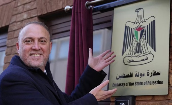 L’ambassadeur de Palestine à Londres, Husam Zomlot L’ambassadeur de Palestine à Londres, Husam Zomlot