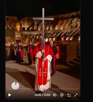 Vendredi saint - Le pape Léon XIV porte la croix lors de la procession à Rome