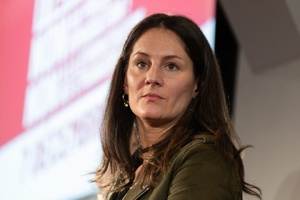 la députée française Elsa Faucillon la députée française Elsa Faucillon