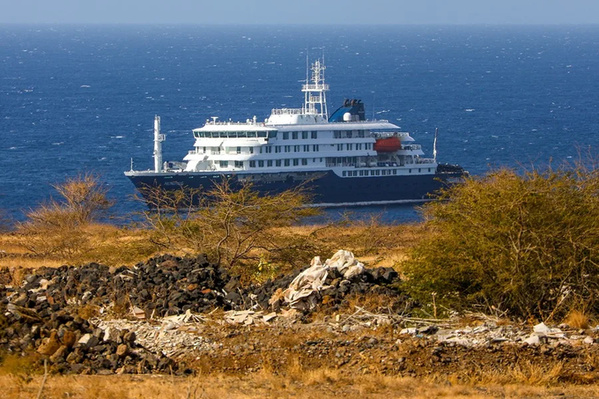 Cap-Vert - Foyer d'hantavirus, un bateau de croisière toujours en quête d'un port d'accueil Cap-Vert - Foyer d'hantavirus, un bateau de croisière toujours en quête d'un port d'accueil